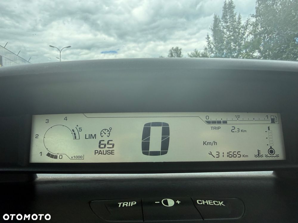 Citroën C4 1.6 HDi My Way - 8