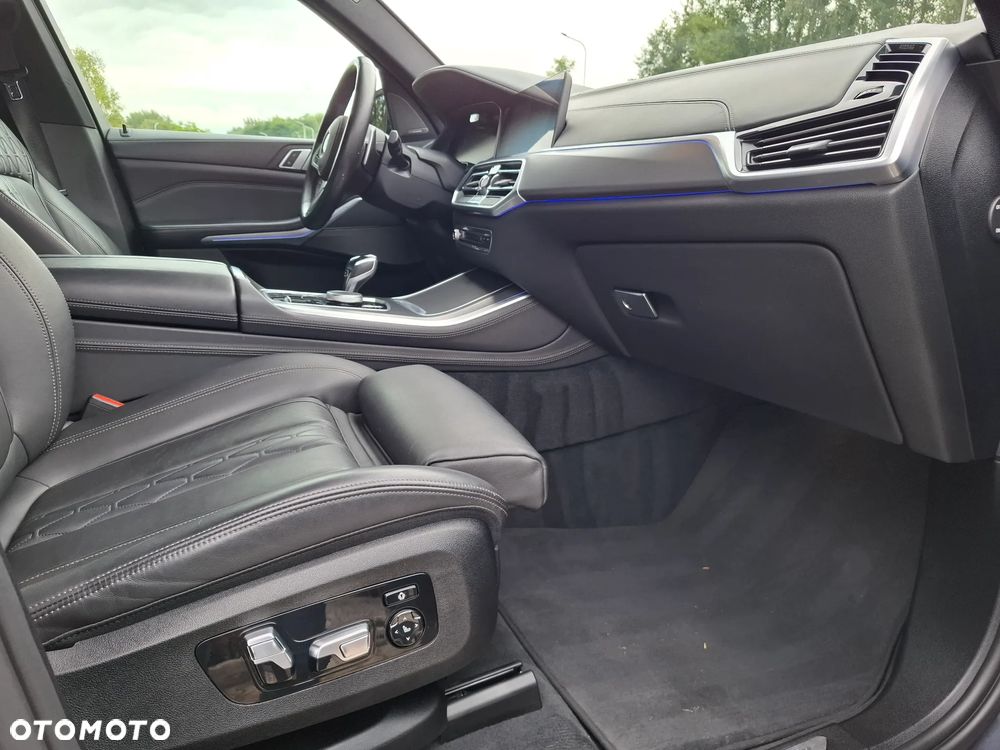 BMW X5 M M50d - 32
