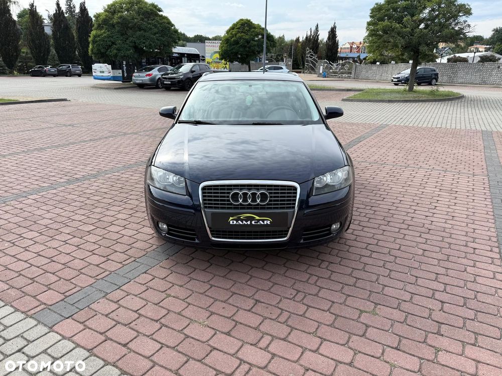 Audi A3 Sportback 1.6 FSI Ambiente - 2
