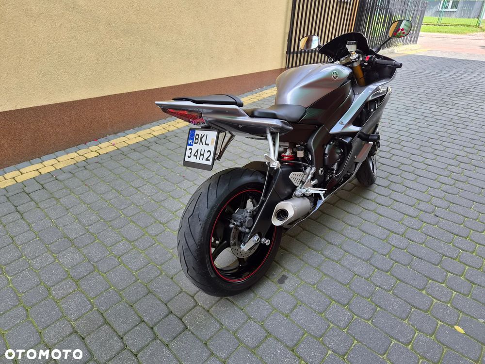 Yamaha YZF - 4