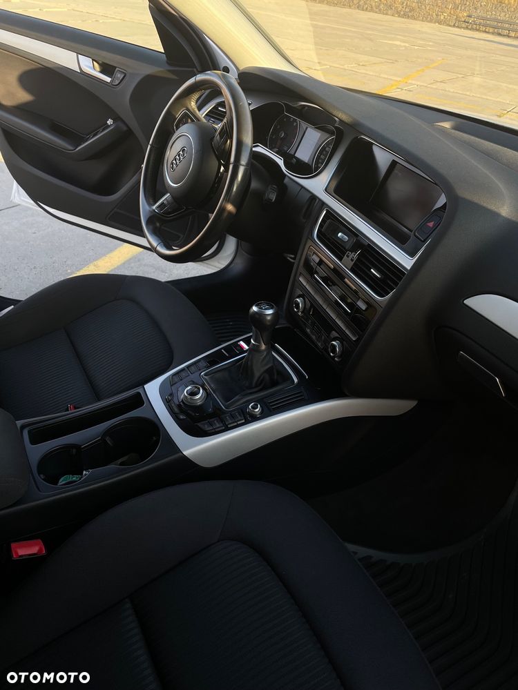 Audi A4 Limousine - 10