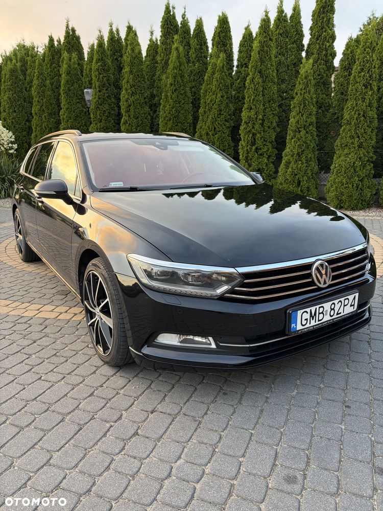 Volkswagen Passat - 1
