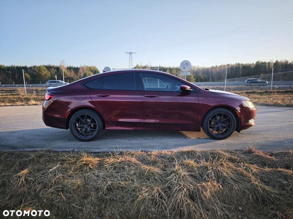 Chrysler 200 - 8