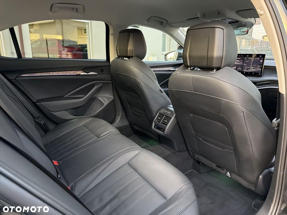 Skoda Superb 2.0 TDI SCR 4x4 L&K DSG - 19