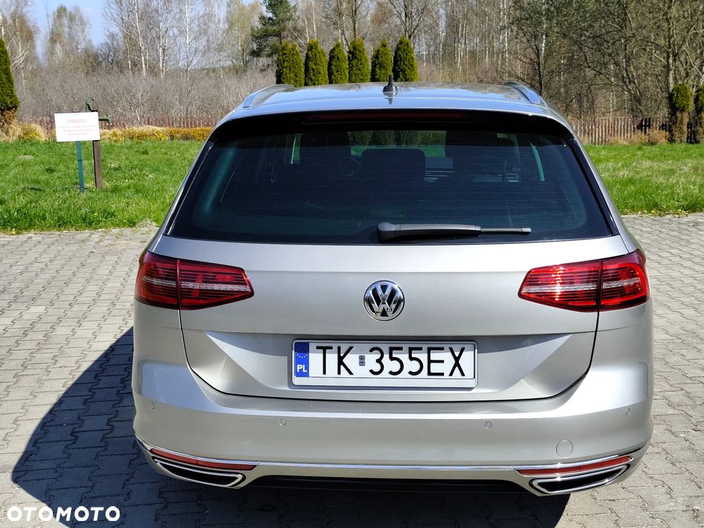 Volkswagen Passat 2.0 TDI (BlueMotion Technology) Highline - 21