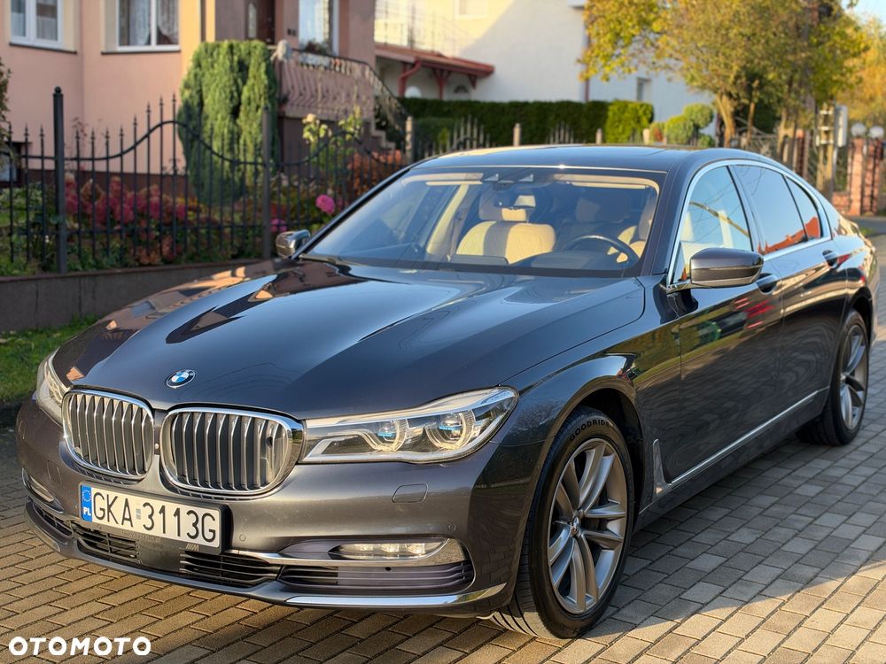 BMW Seria 7 750i xDrive - 7