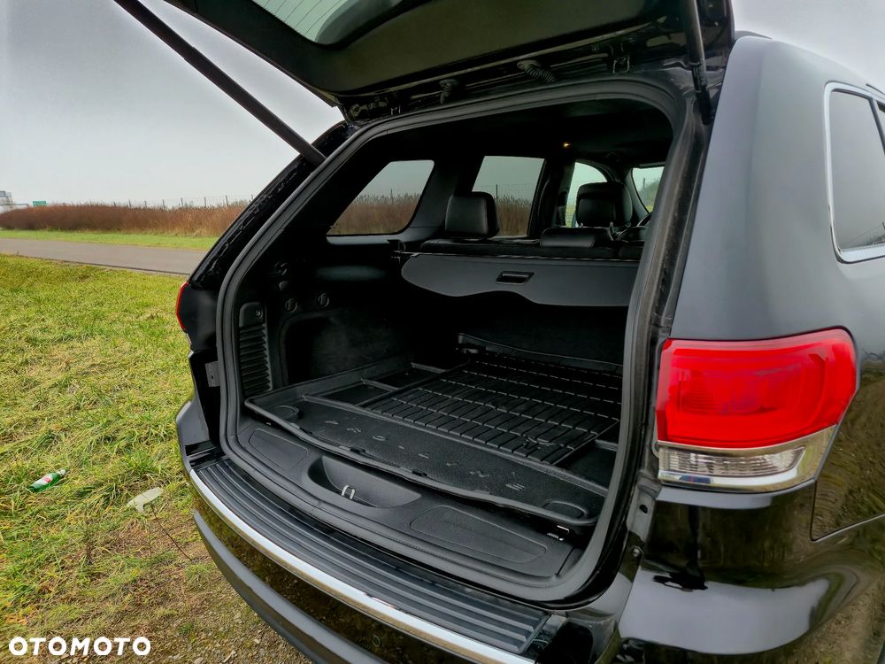 Jeep Grand Cherokee - 14
