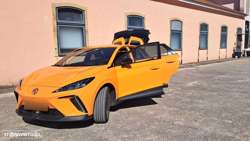 MG MG4 64 kWh Luxury - 9