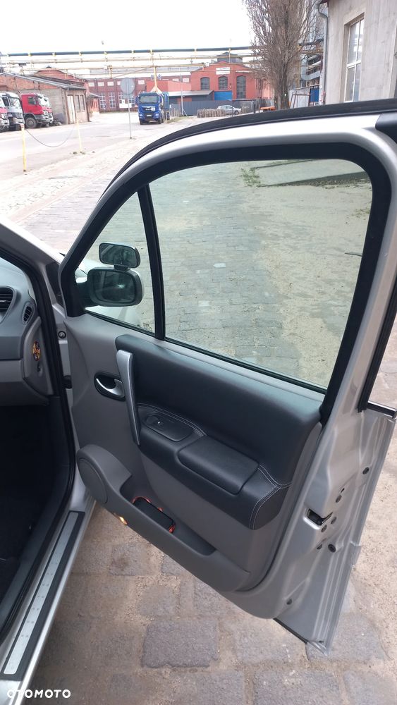 Renault Scenic 1.6 16V Authentique Euro5 - 28