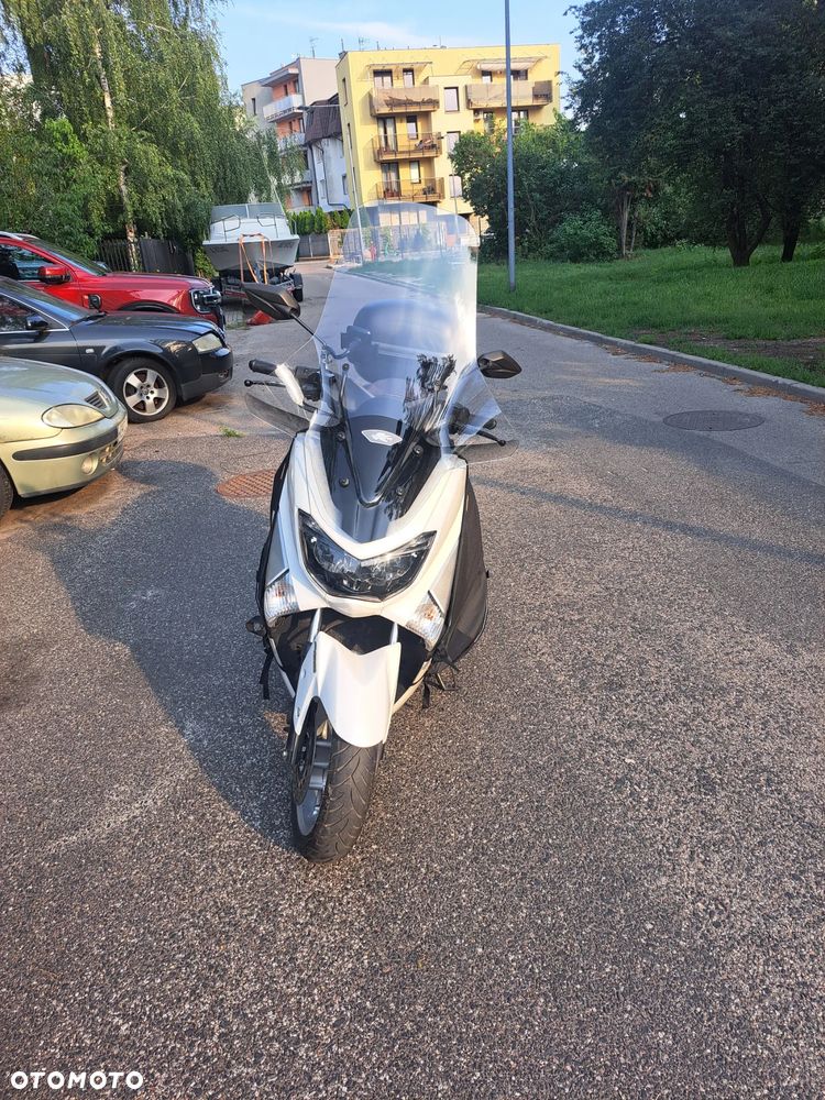 Yamaha NMAX - 17