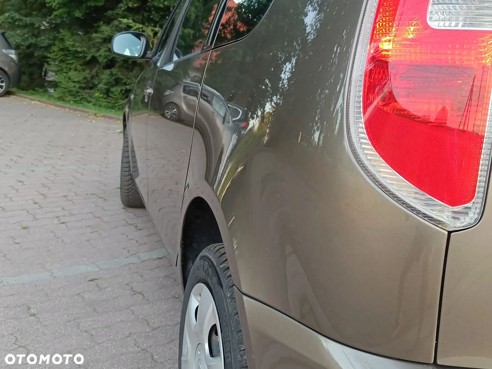 Skoda Roomster 1.6 TDI DPF Elegance PLUS EDITION - 38