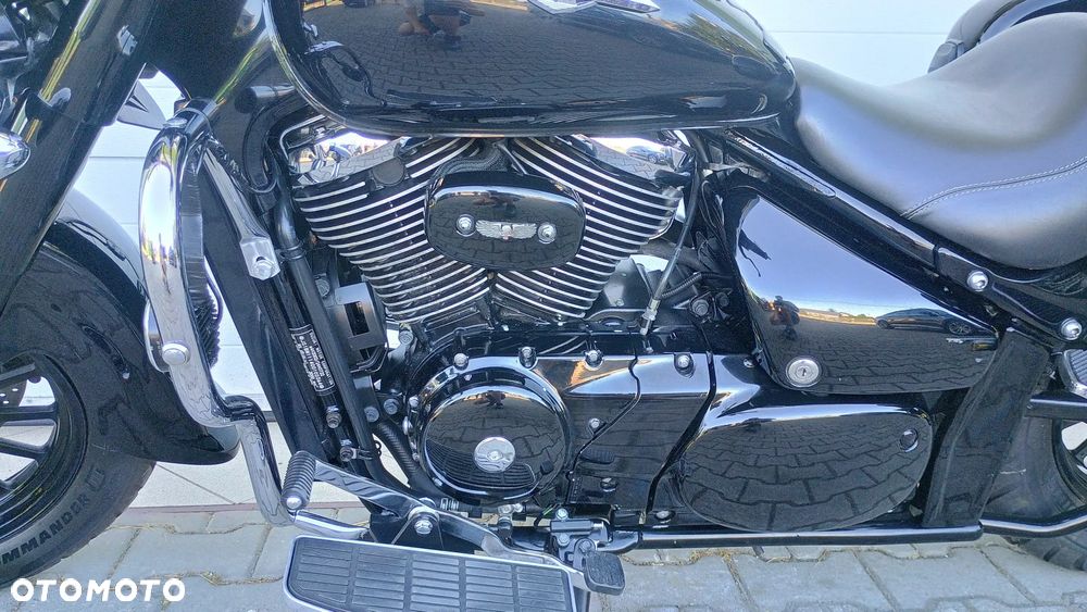 Suzuki Intruder - 6