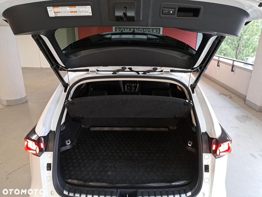 Lexus NX 300h Comfort AWD - 12