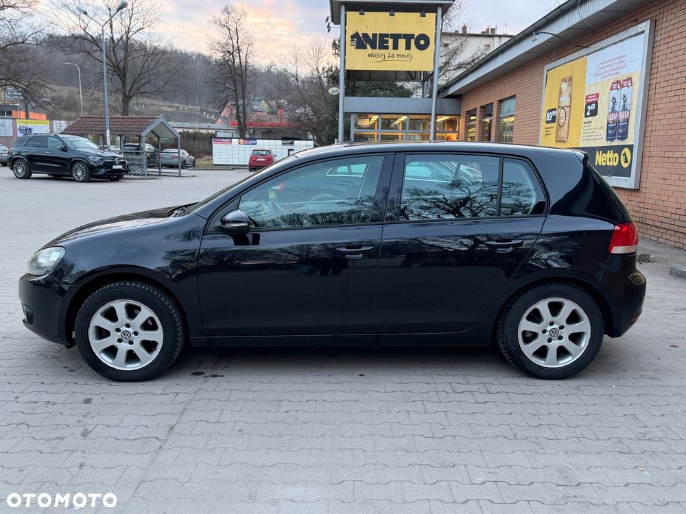 Volkswagen Golf - 6
