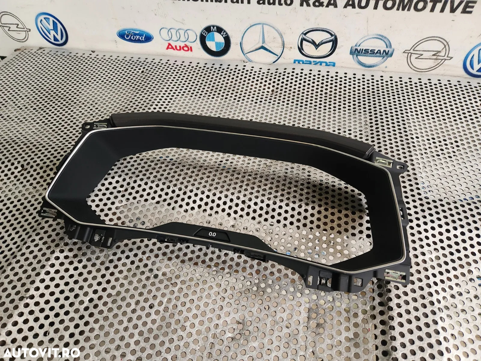 Ornament Rama Ceasuri Bord Vw T-Roc Dezmembrez Vw T-Roc - Dezmembrari Arad - 2