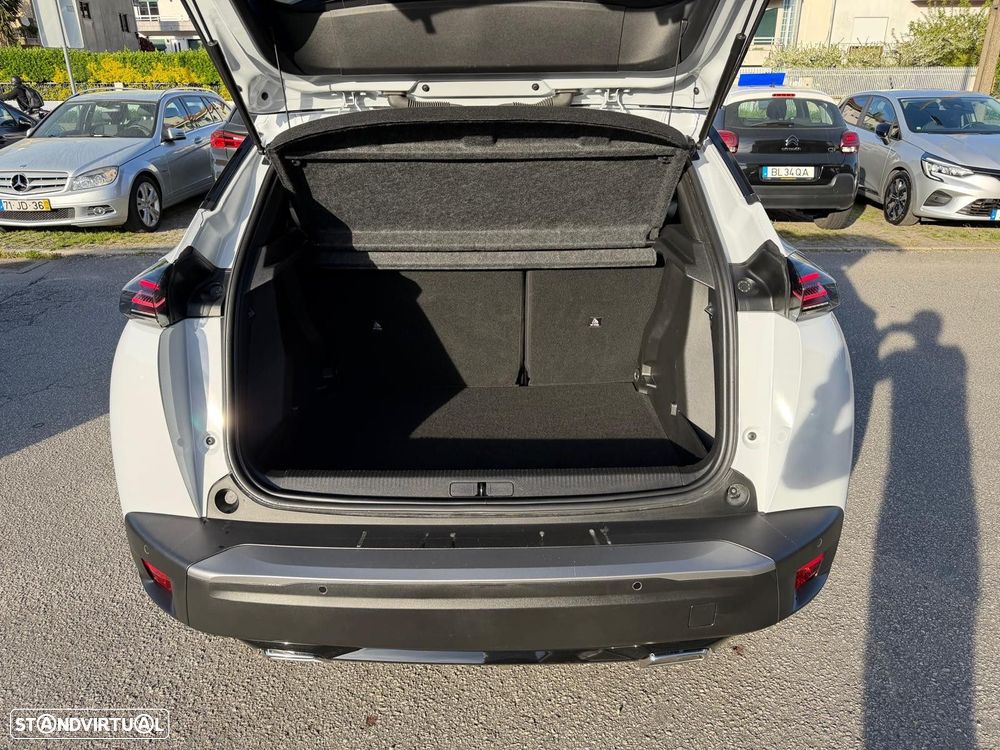 Peugeot 2008 1.2 Hybrid Allure e-DCS6 - 14