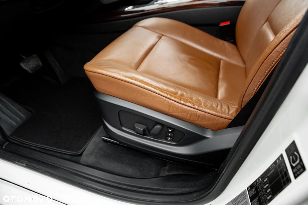 BMW X5 xDrive30d - 19