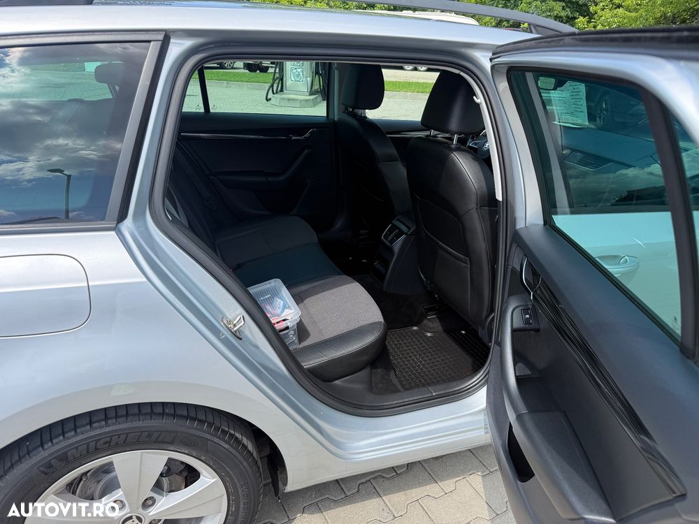 Skoda Octavia 2.0 TDI Premium Edition - 13