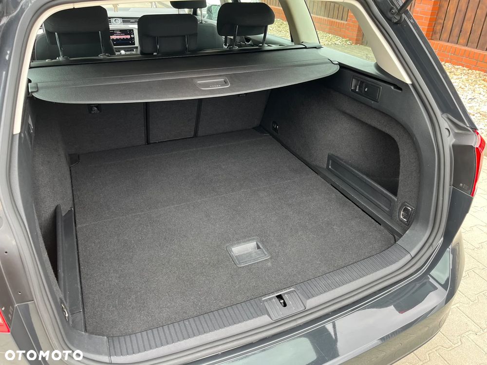 Volkswagen Passat 1.4 TSI BMT ACT Trendline DSG - 23