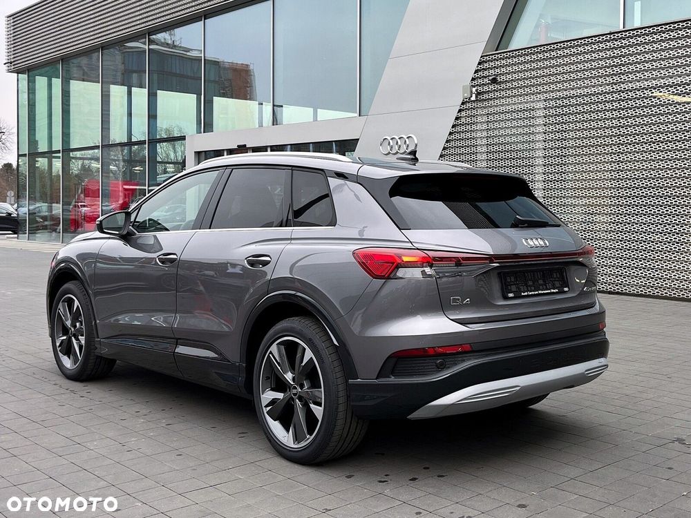 Audi Q4 e-tron - 4