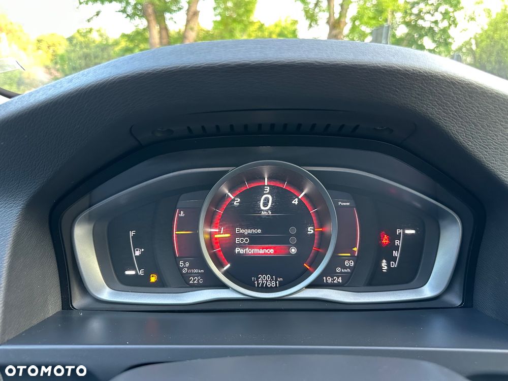 Volvo V60 D3 Geartronic Momentum - 24