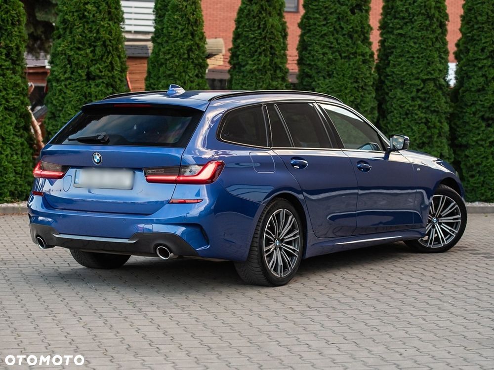 BMW Seria 3 318i M Sport - 12