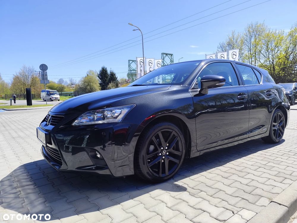 Lexus CT - 4