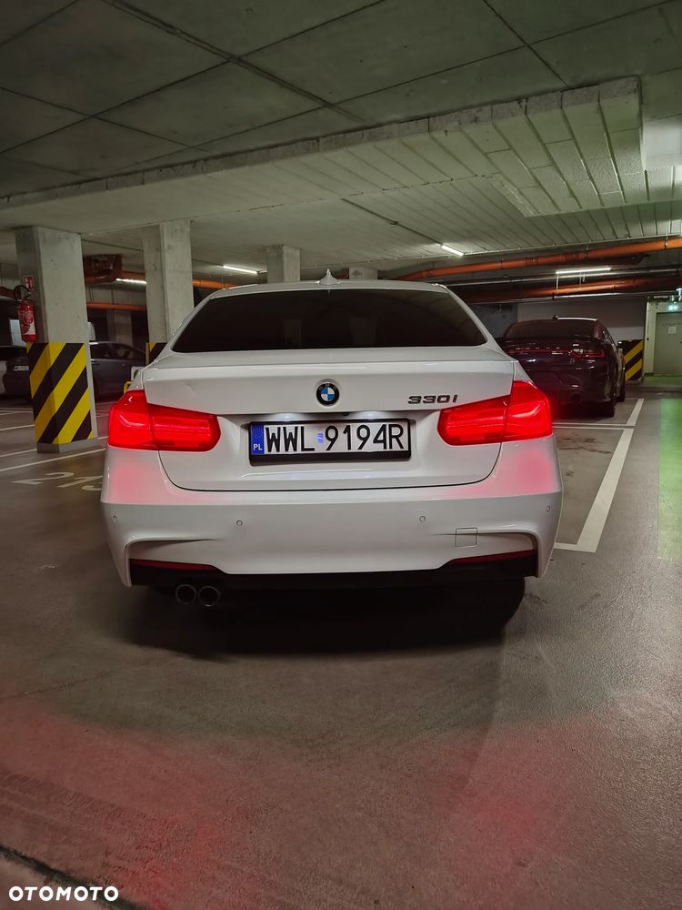 BMW Seria 3 330i Sport Line Sport - 8