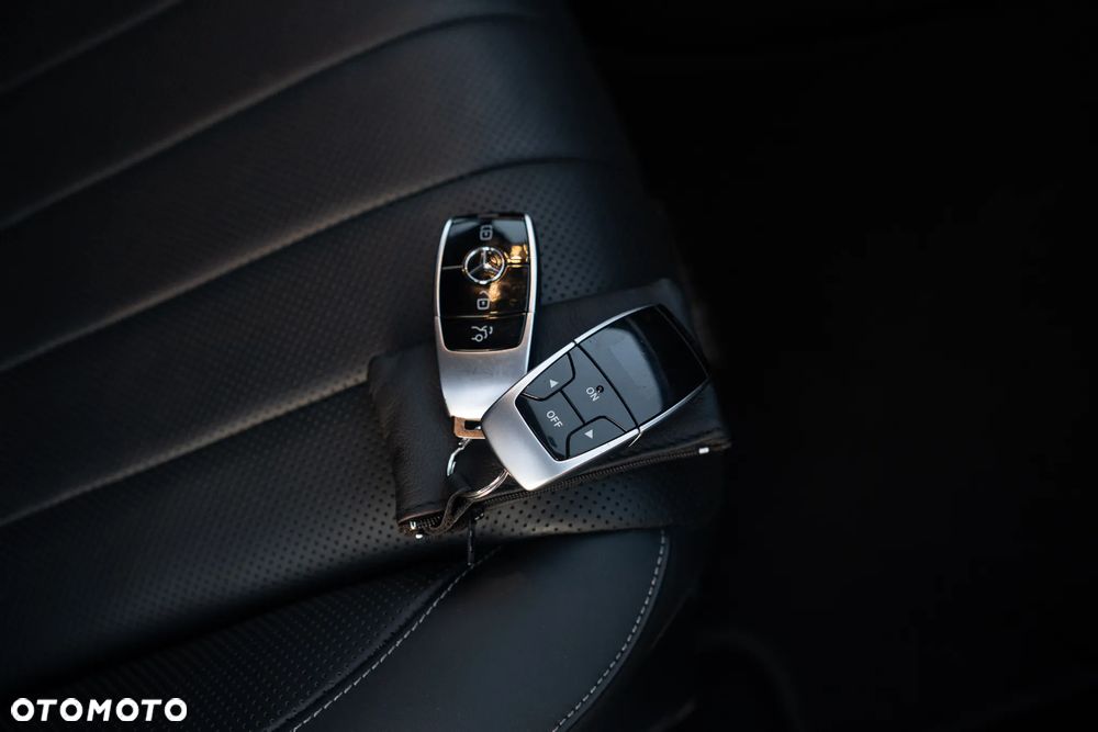 Mercedes-Benz Klasa E 400 d 4-Matic AMG - 22