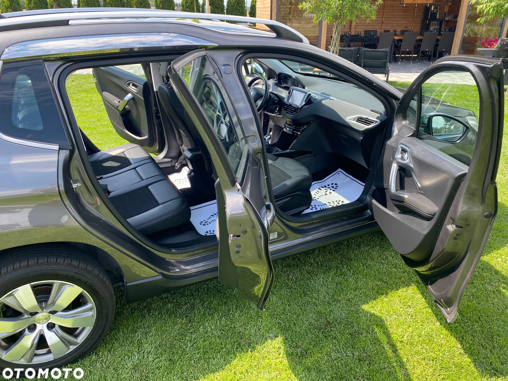 Peugeot 2008 1.2 Pure Tech GPF Allure S&S - 6