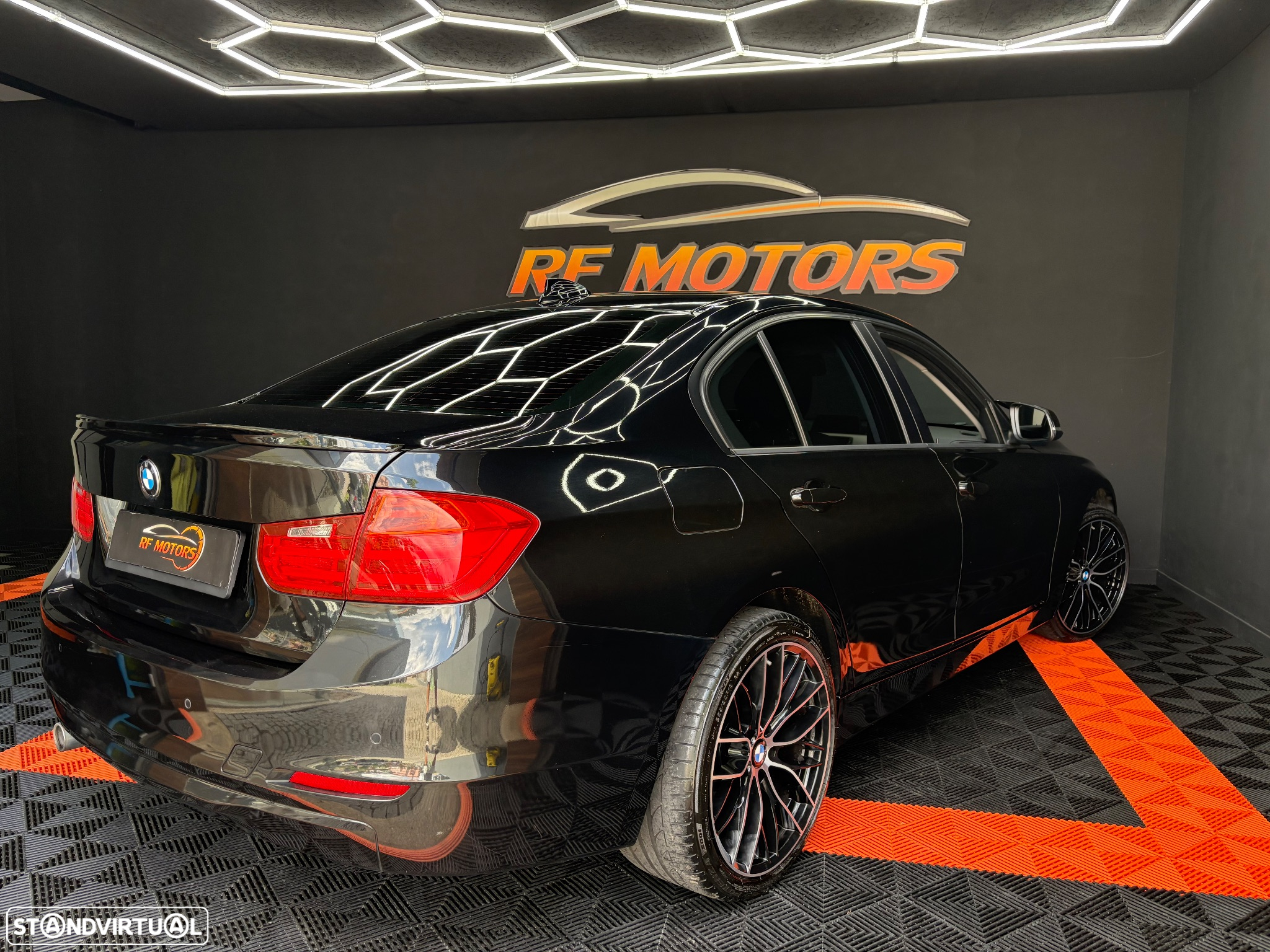 BMW 318 d Aut. Sport Line - 26