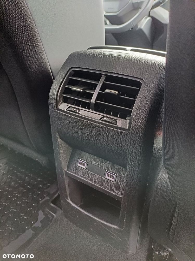 Peugeot 308 1.5 BlueHDi Allure Pack S&S EAT8 - 33