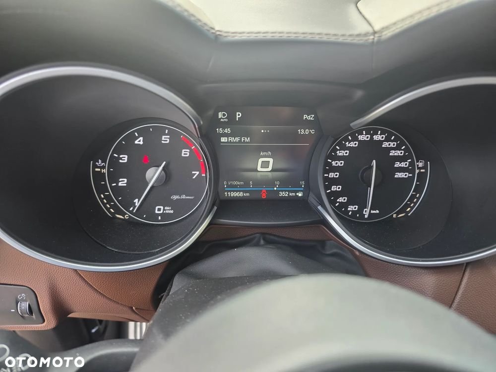 Alfa Romeo Stelvio - 26