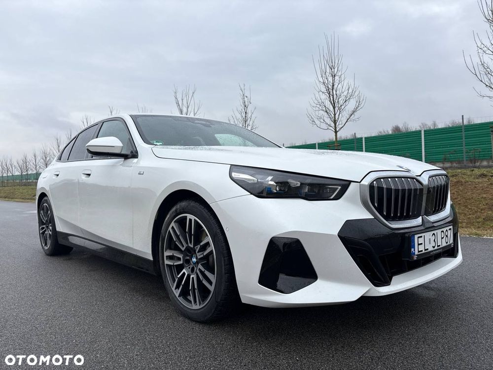 BMW Seria 5 520d xDrive - 11