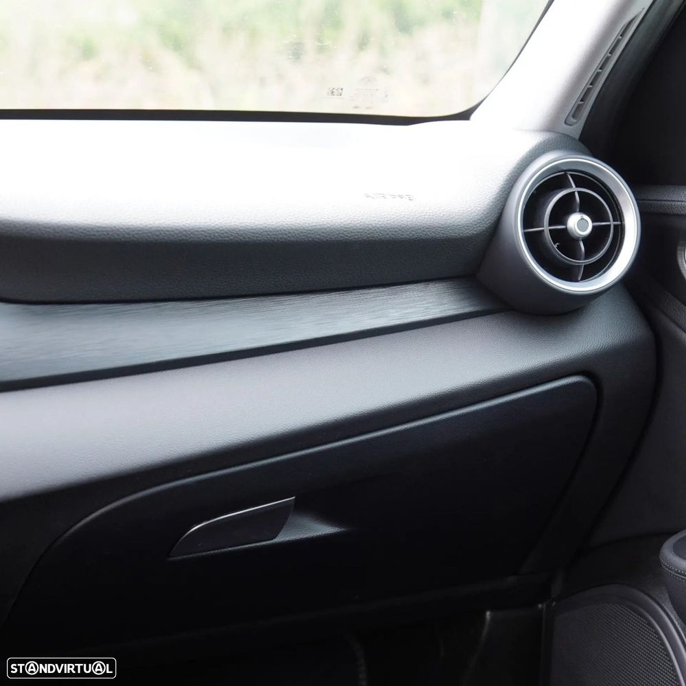 Alfa Romeo Giulia 2.2 D AT8 - 34