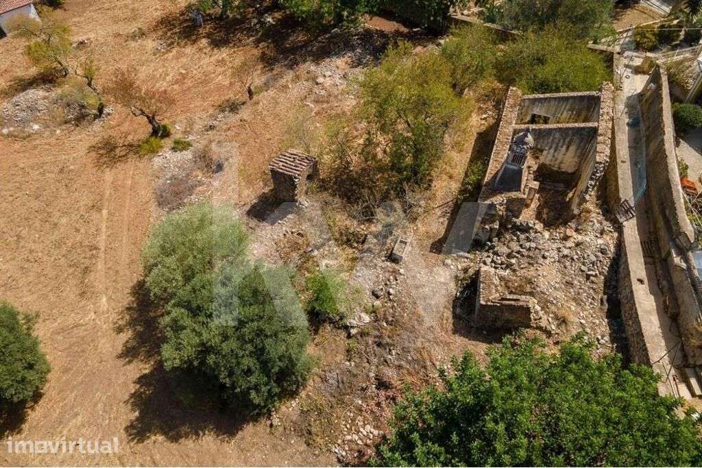 Ruína de 149m2  com terreno no Peral - São Brás de Alportel - Grande imagem: 5/53