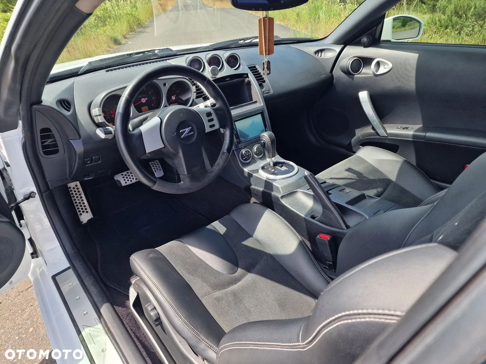 Nissan 350 Z - 17