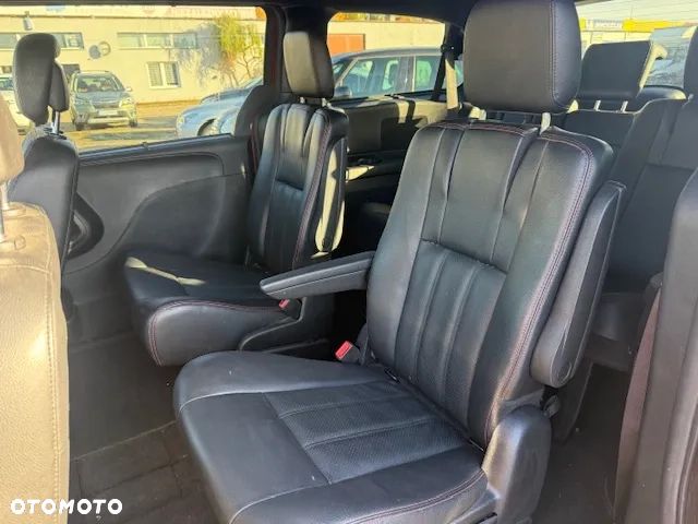 Dodge Grand Caravan 3.6 R/T - 21