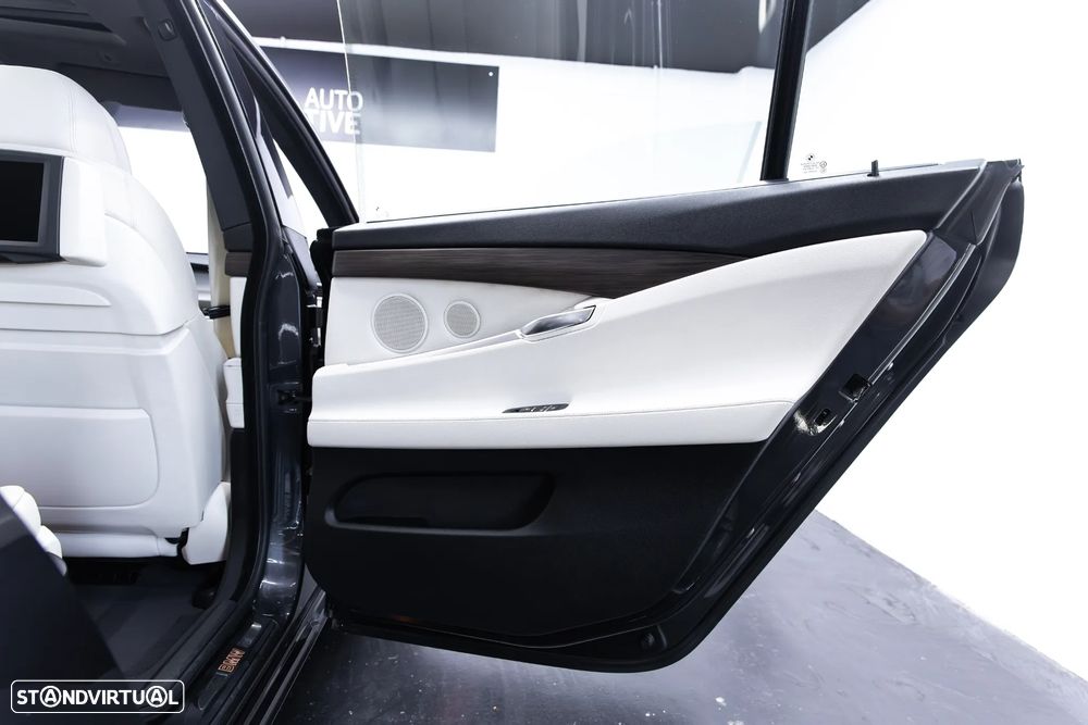 BMW 535 Gran Turismo - 19