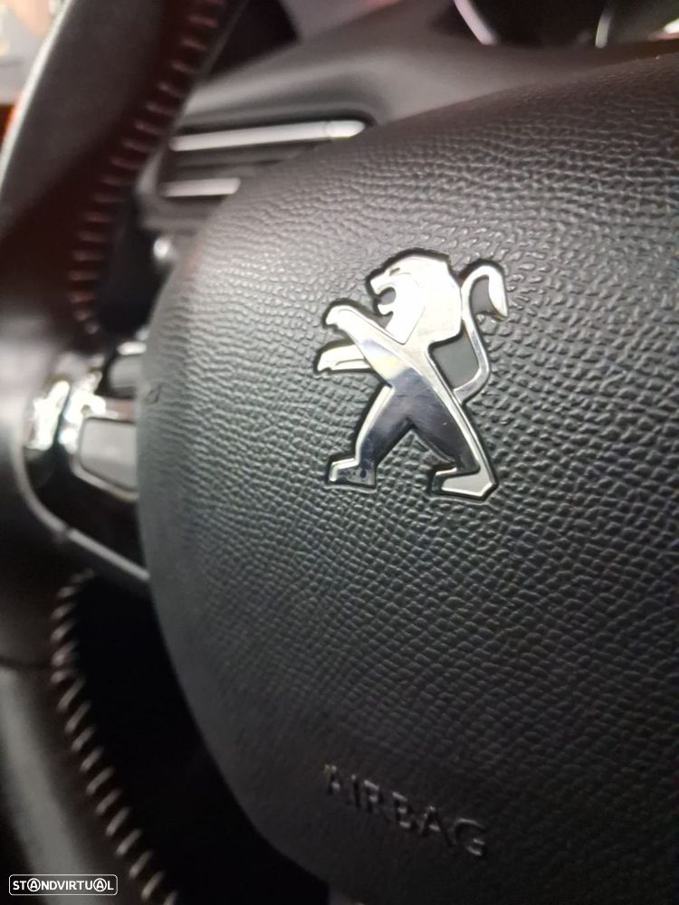 Peugeot 308 - 23