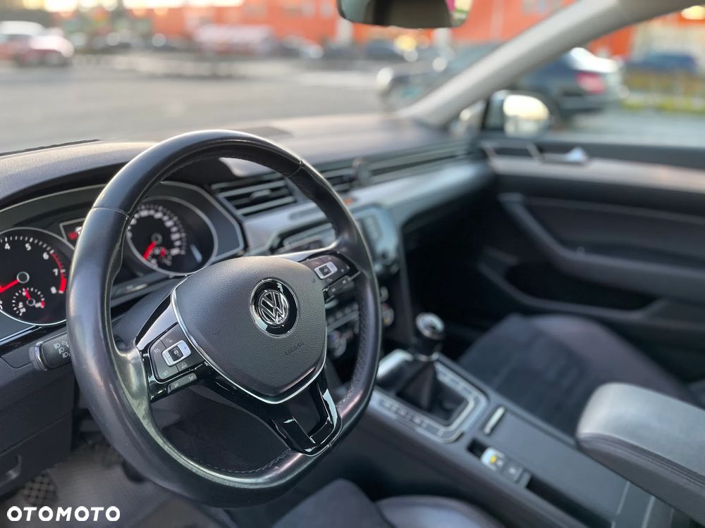 Volkswagen Passat 1.8 TSI BMT Highline - 15