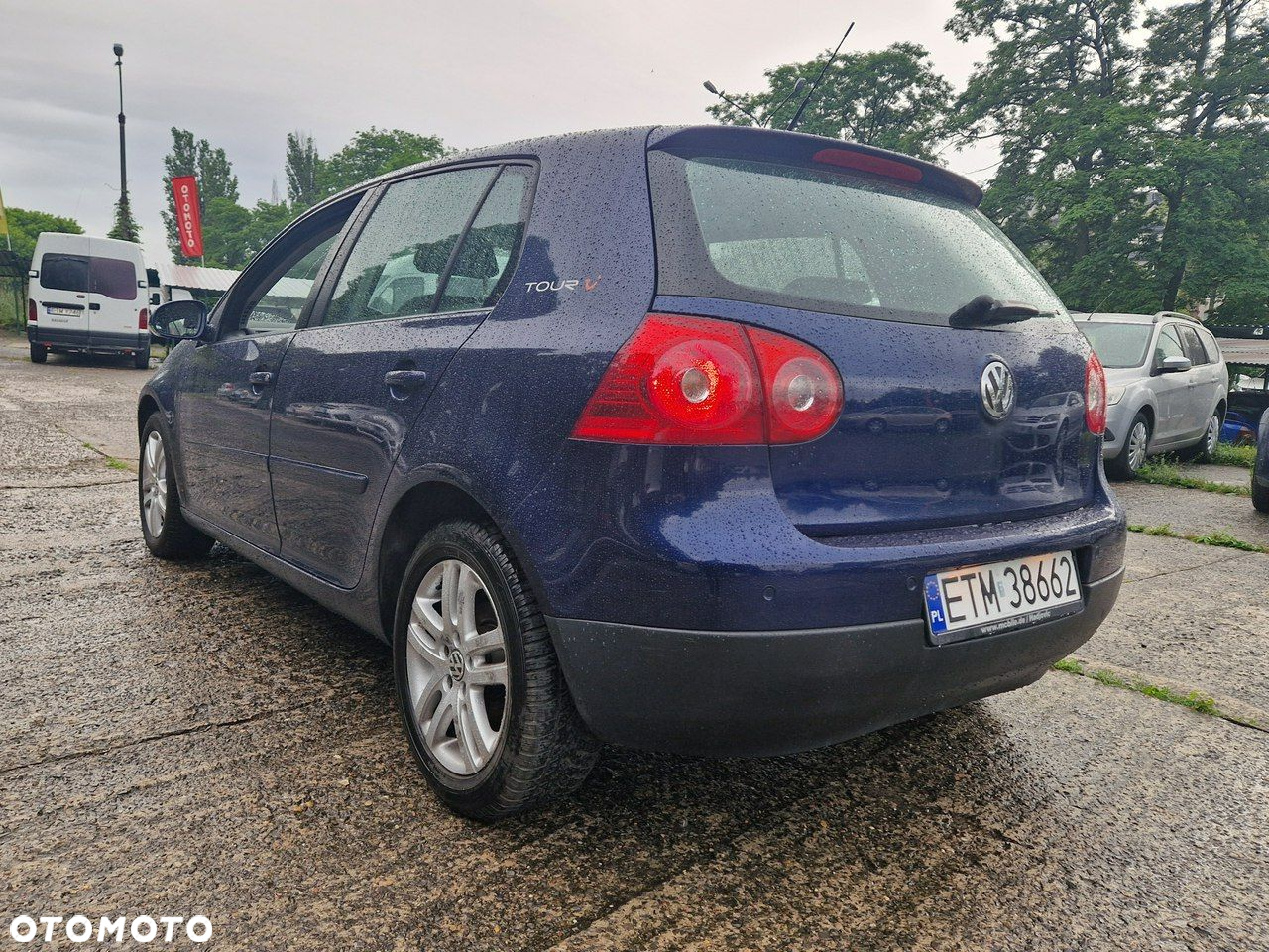 Volkswagen Golf - 6