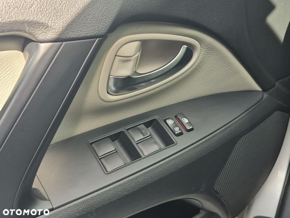 Toyota Avensis 1.8 Prestige MS - 11