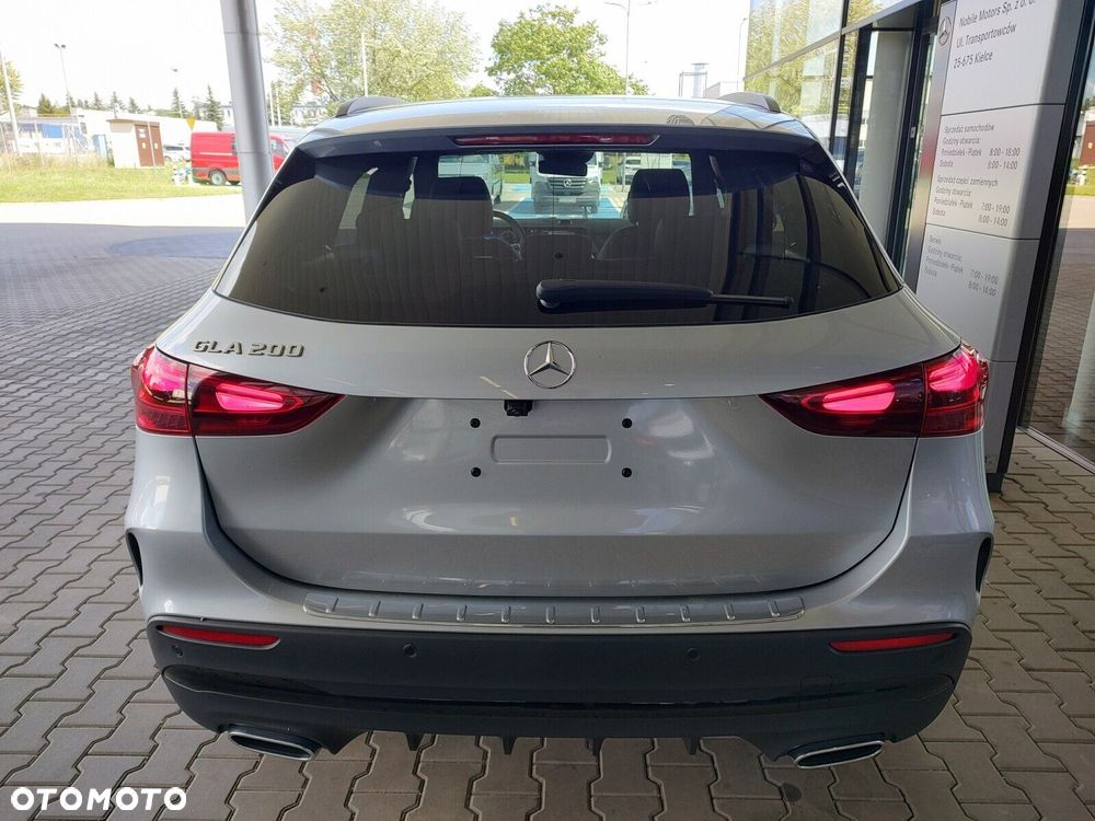 Mercedes-Benz GLA - 6