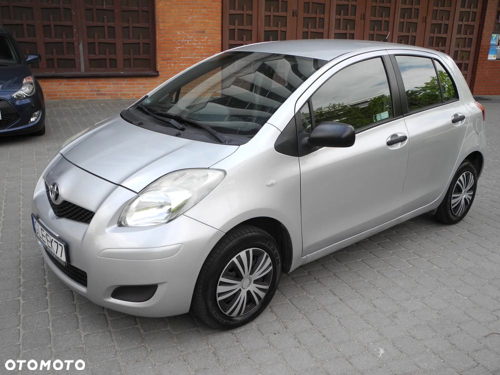 Toyota Yaris - 1