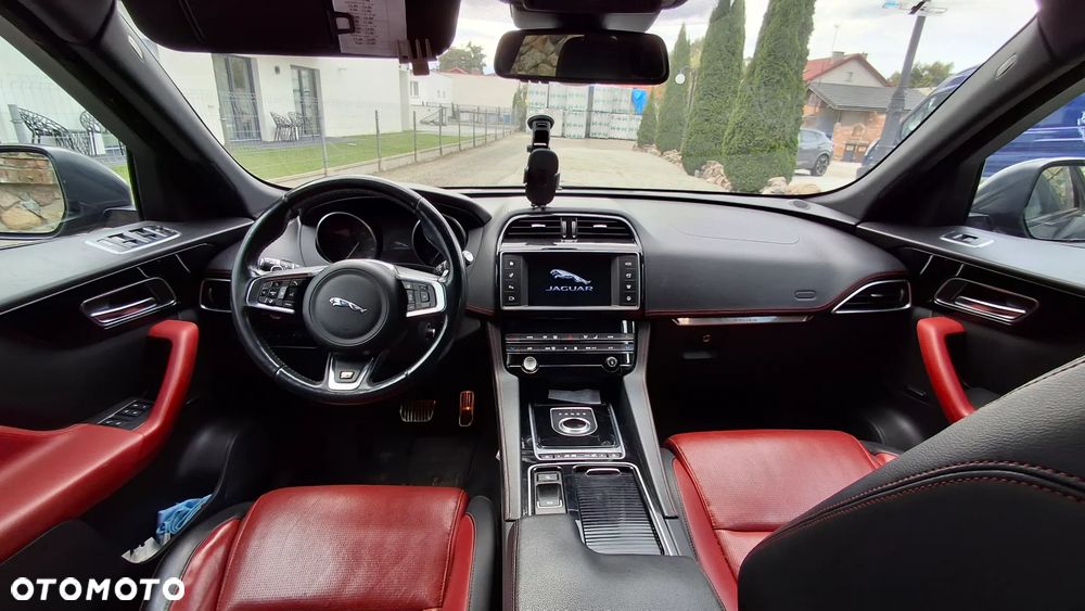 Jaguar F-Pace 2.0 i4P AWD Prestige - 12