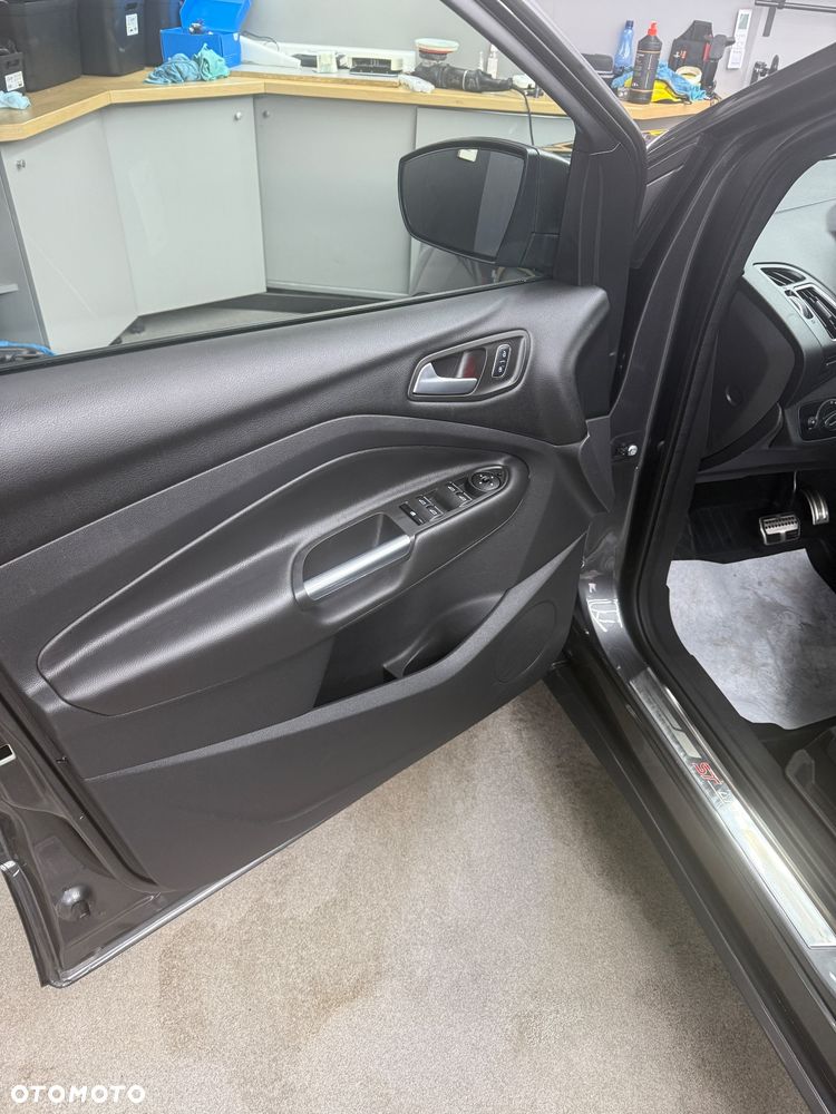 Ford Kuga 2.0 TDCi AWD ST-Line - 17