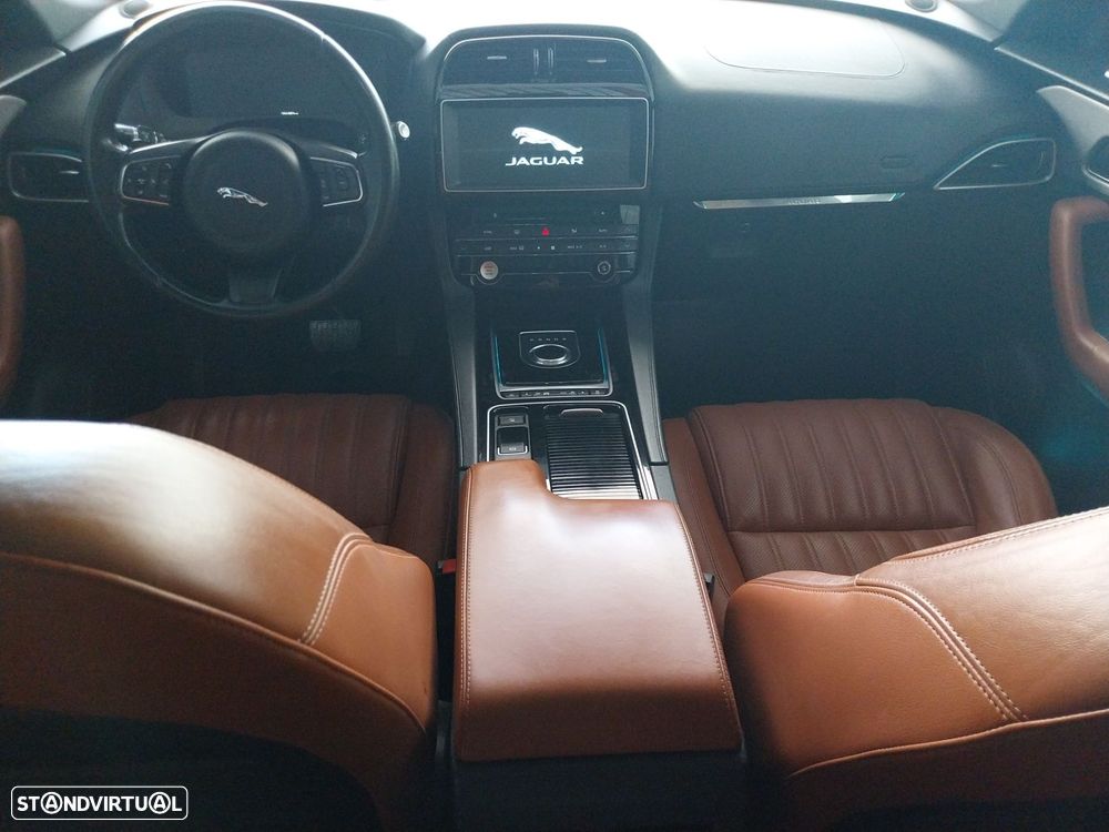 Jaguar F-Pace 2.0 i4D Prestige AWD Aut. - 11