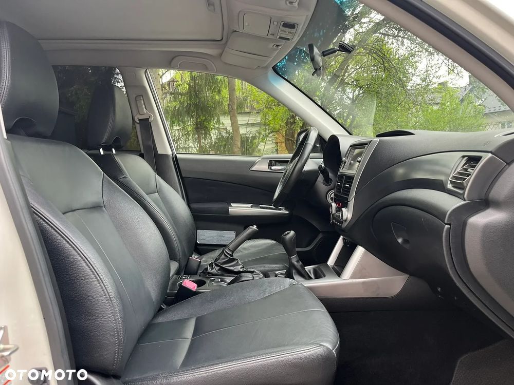 Subaru Forester 2.0i Exclusive - 23