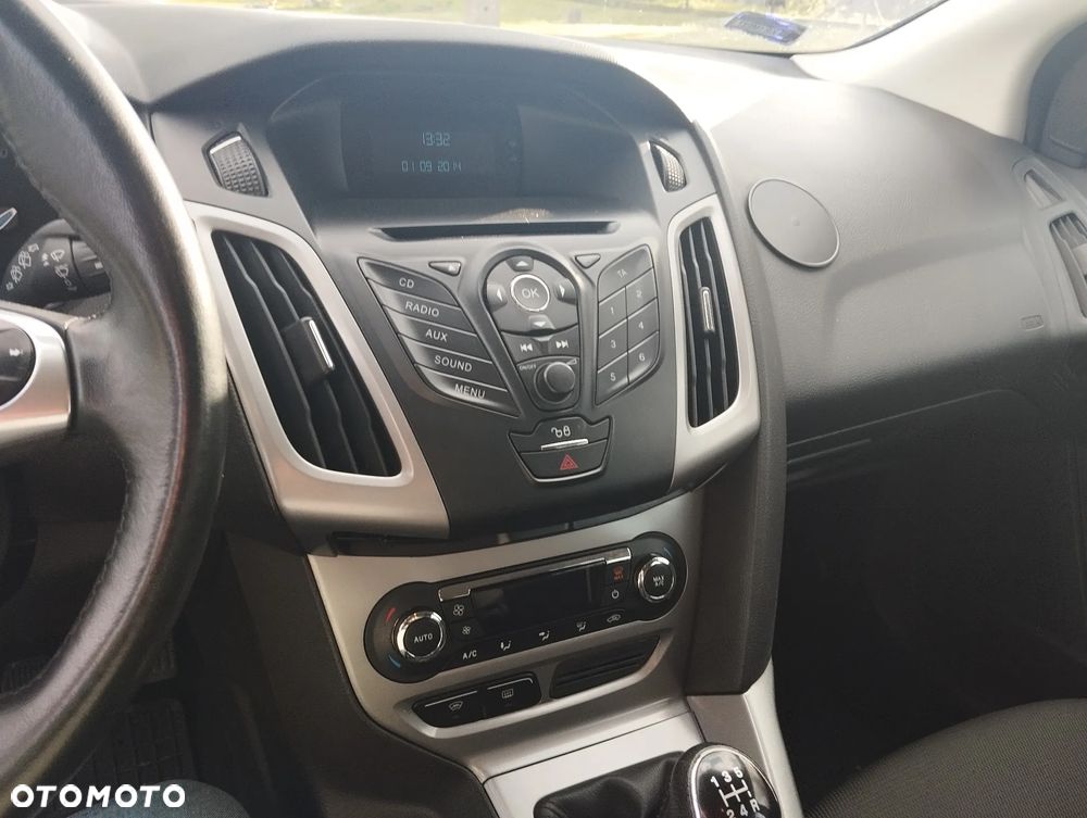 Ford Focus 1.6 Edition - 10